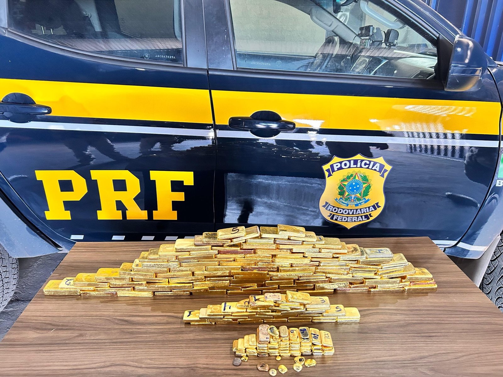 Apreensão recorde: Brasil retira mais de 440 kg de ouro ilegal de circulação em 2025