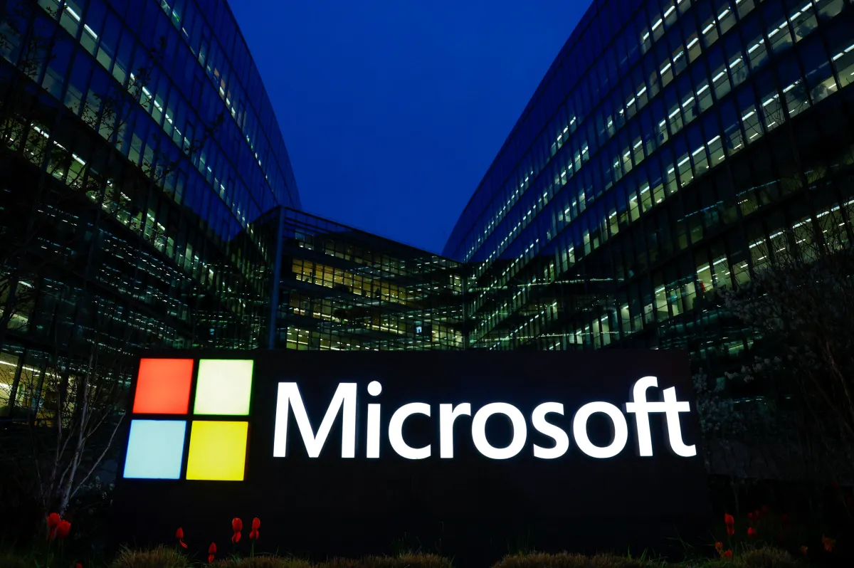 Microsoft quer pagar eletricidade mais cara para reduzir impactos dos data centers
