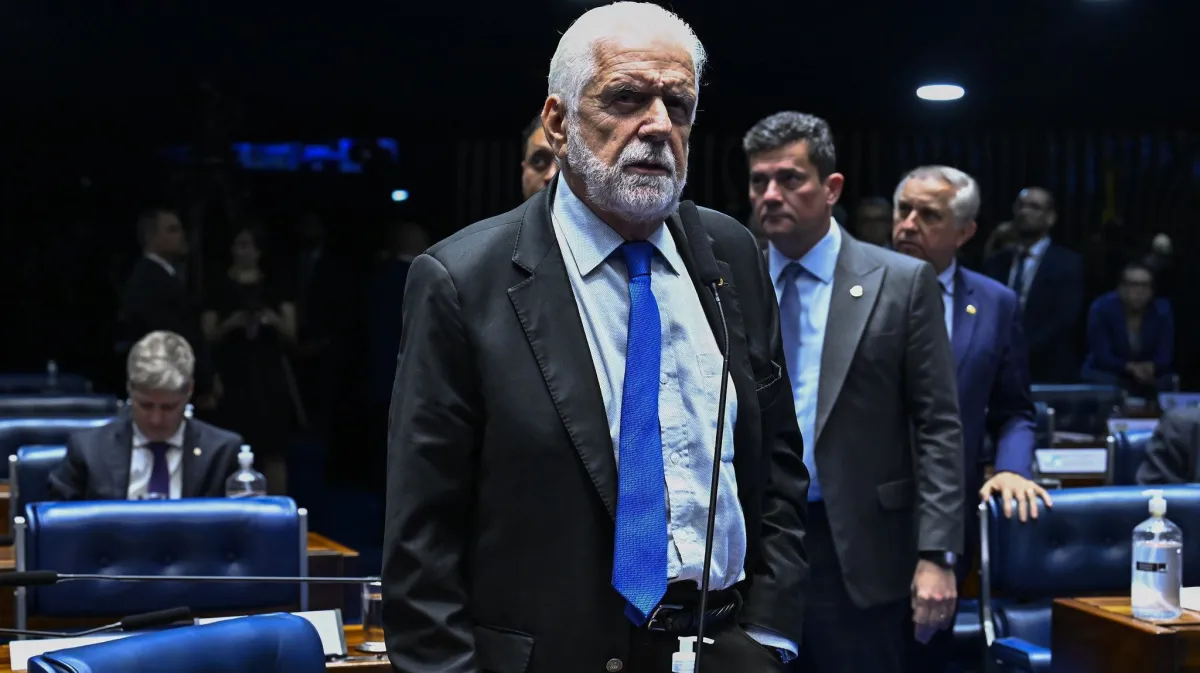 Jaques Wagner vê apoio no Senado para avanço da PEC que reduz escala 6×1